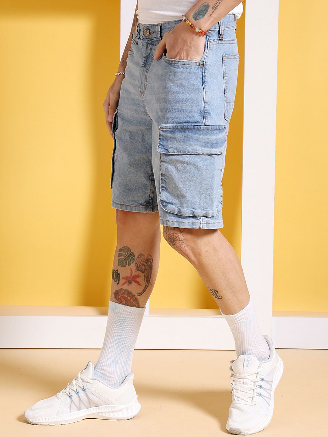 The Indian Garage Co Men Mid Rise Cotton Cargos Shorts