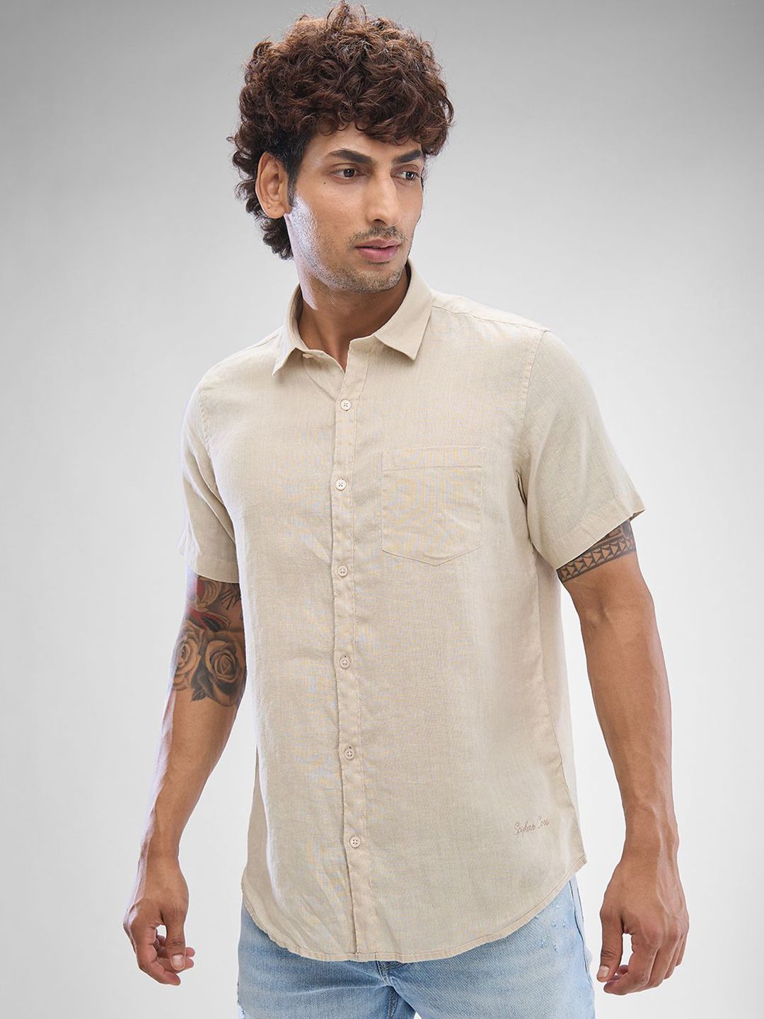 SPYKAR Men Solid Spread Collar Slim Fit Casual Shirt