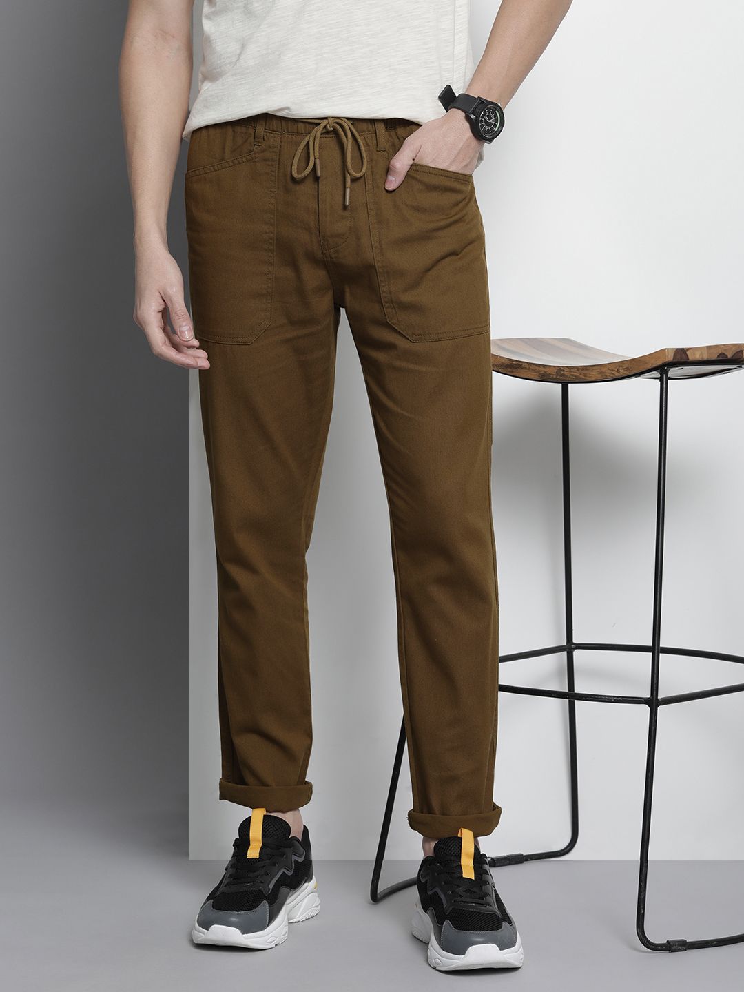 The Indian Garage Co Men Slim Fit Pleated Cotton Chinos Trousers