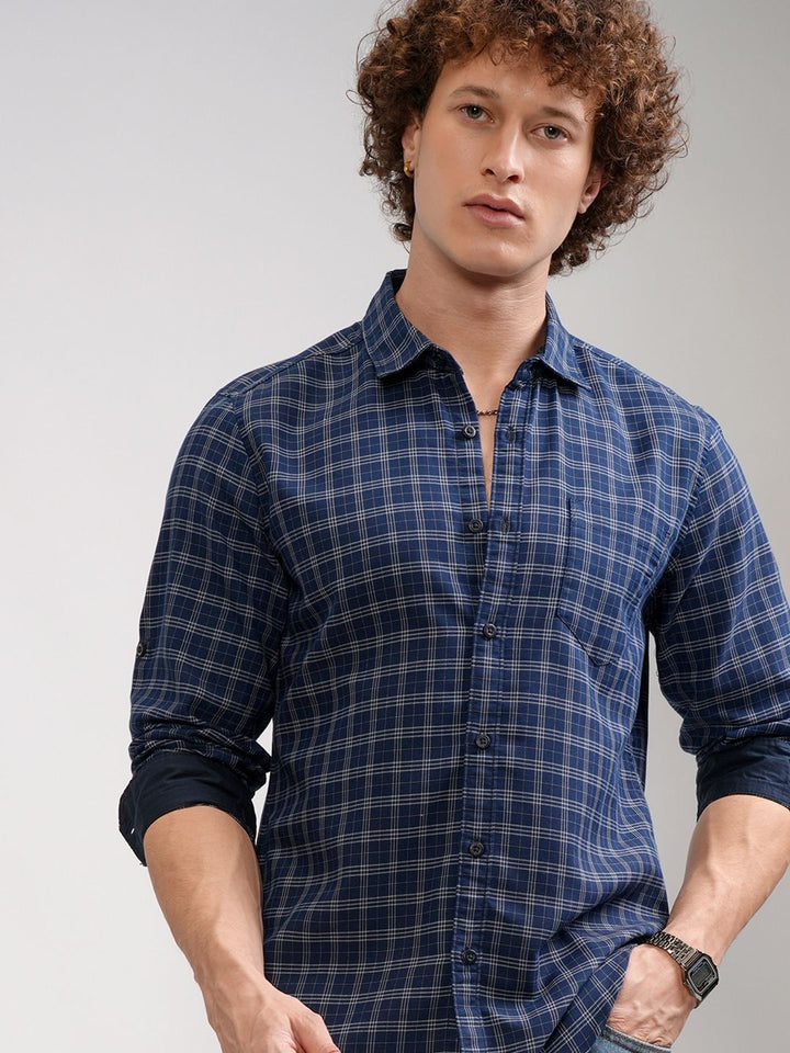 HIGHLANDER Men Blue & White Slim Fit Checked Casual Shirt