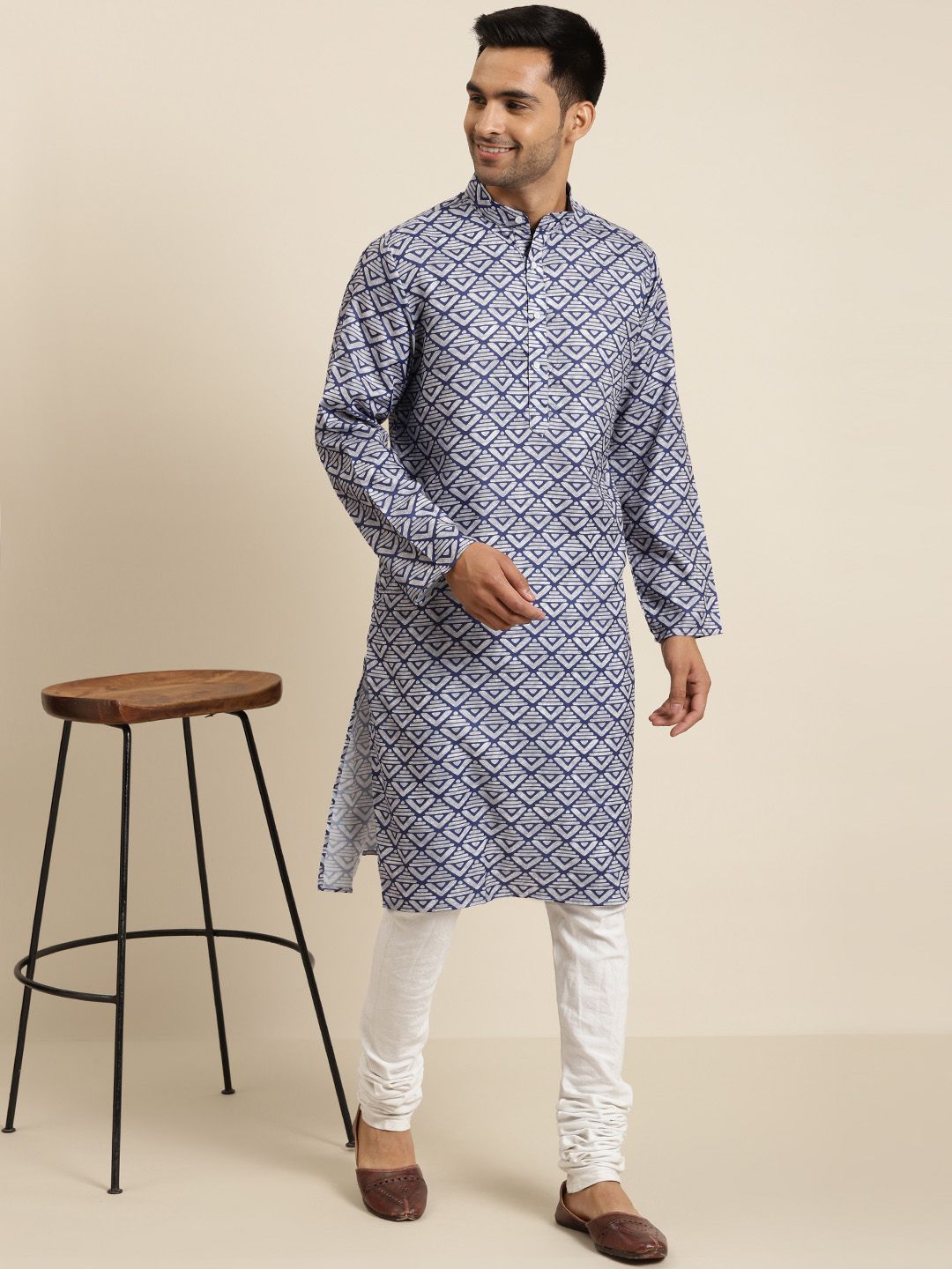 SOJANYA Men Off-White & Blue Cotton Geometric Printed Straight Kurta