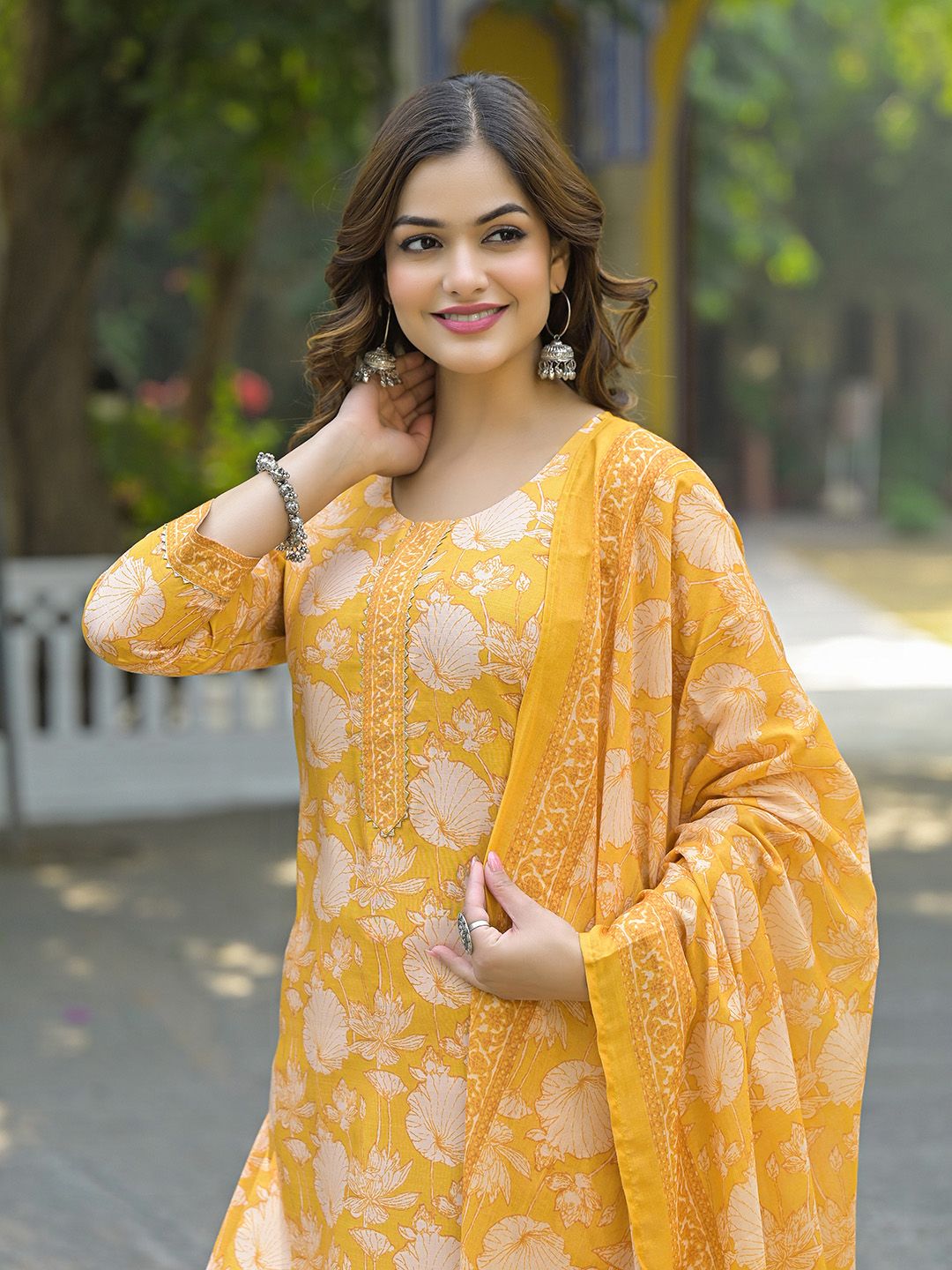 KALINI Women Floral Printed Regular Kurta with Trousers & With Dupatta
