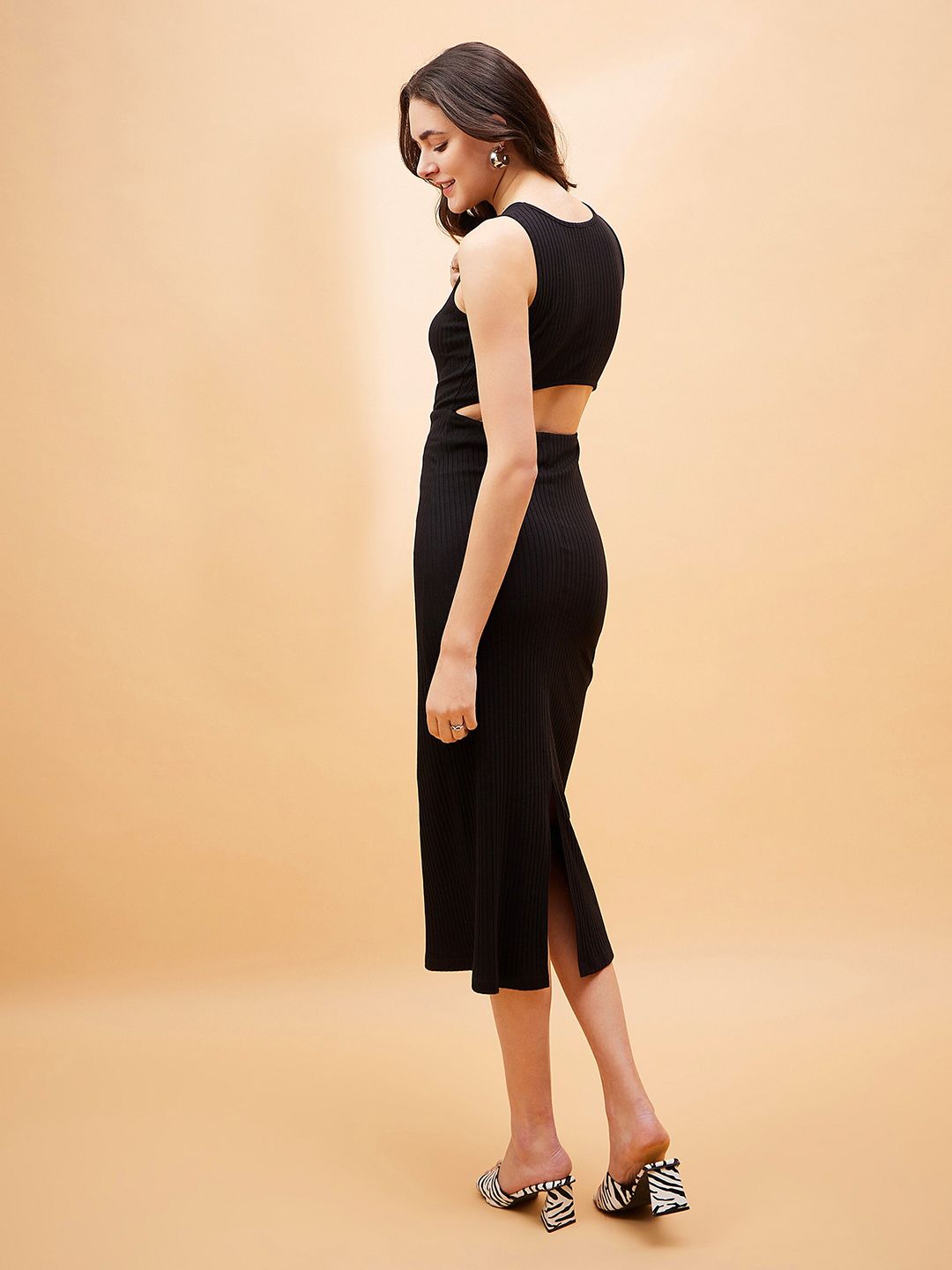 SASSAFRAS BASICS Ribbed Cut-Out Sheath Midi Dress