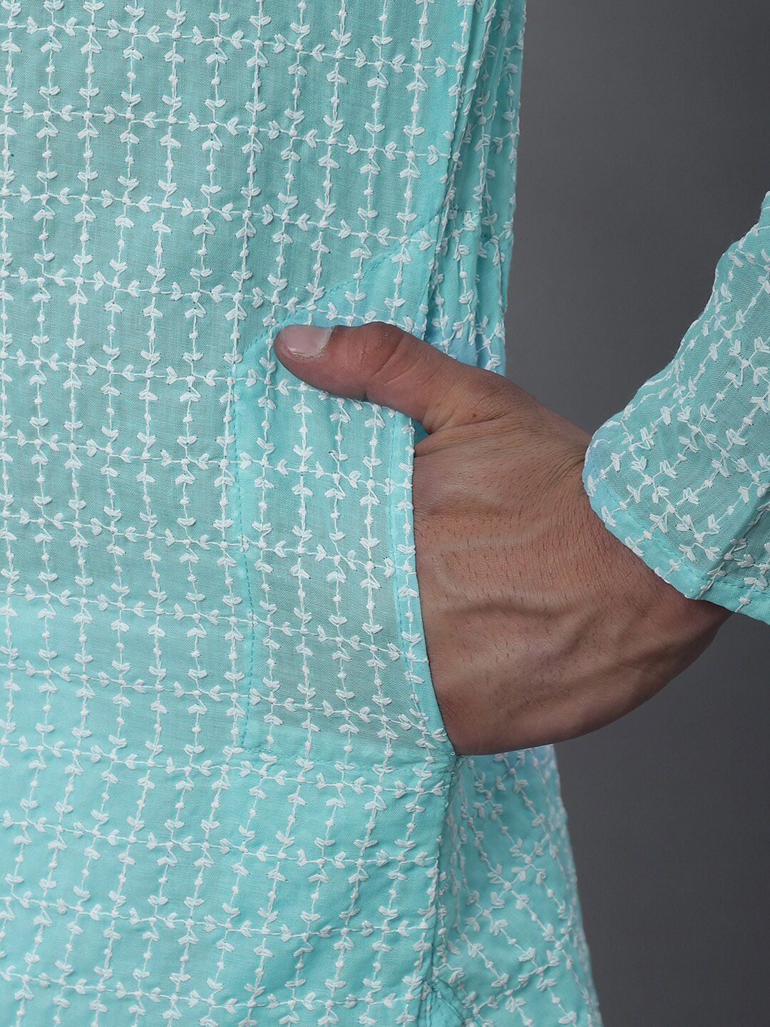 SOJANYA Embroidered Pure Cotton Kurta With Churidar
