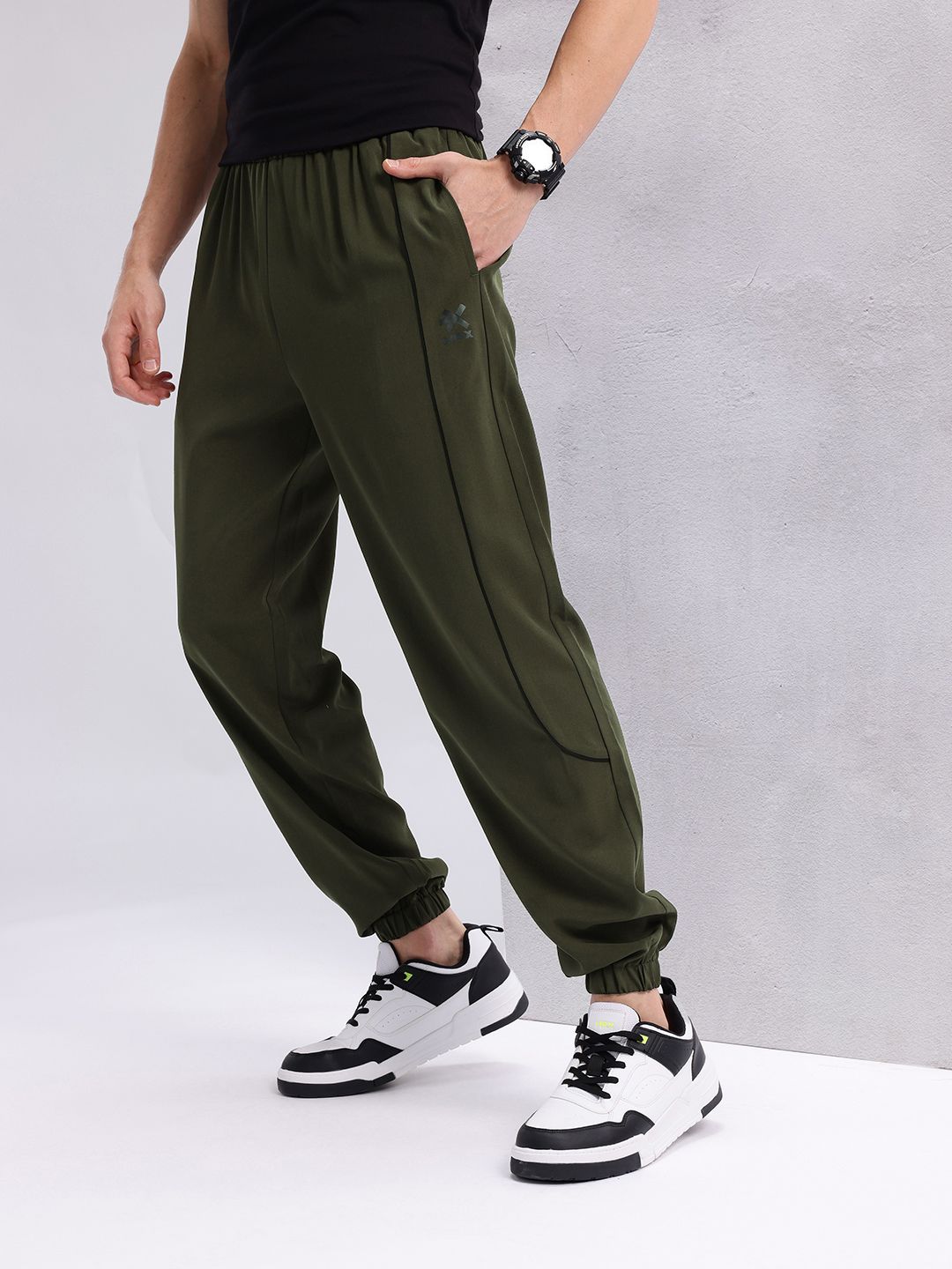 HRX by Hrithik Roshan Men Regular Fit Joggers