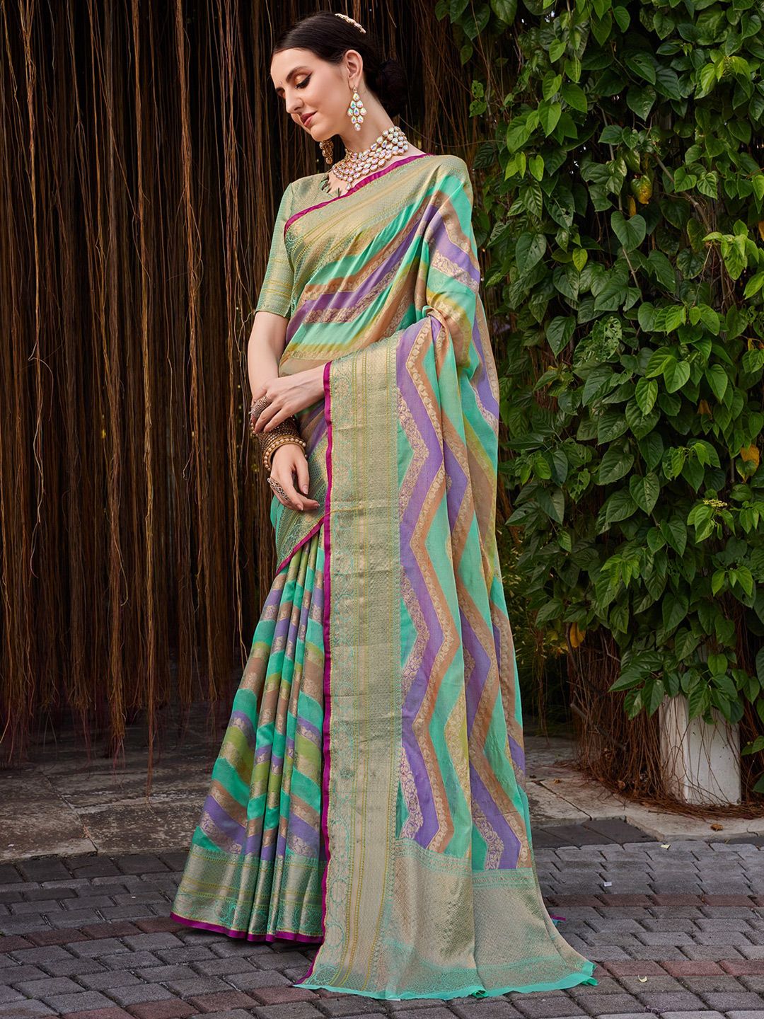 KALINI Women Silk Blend Woven Banarasi Saree With Blouse Piece
