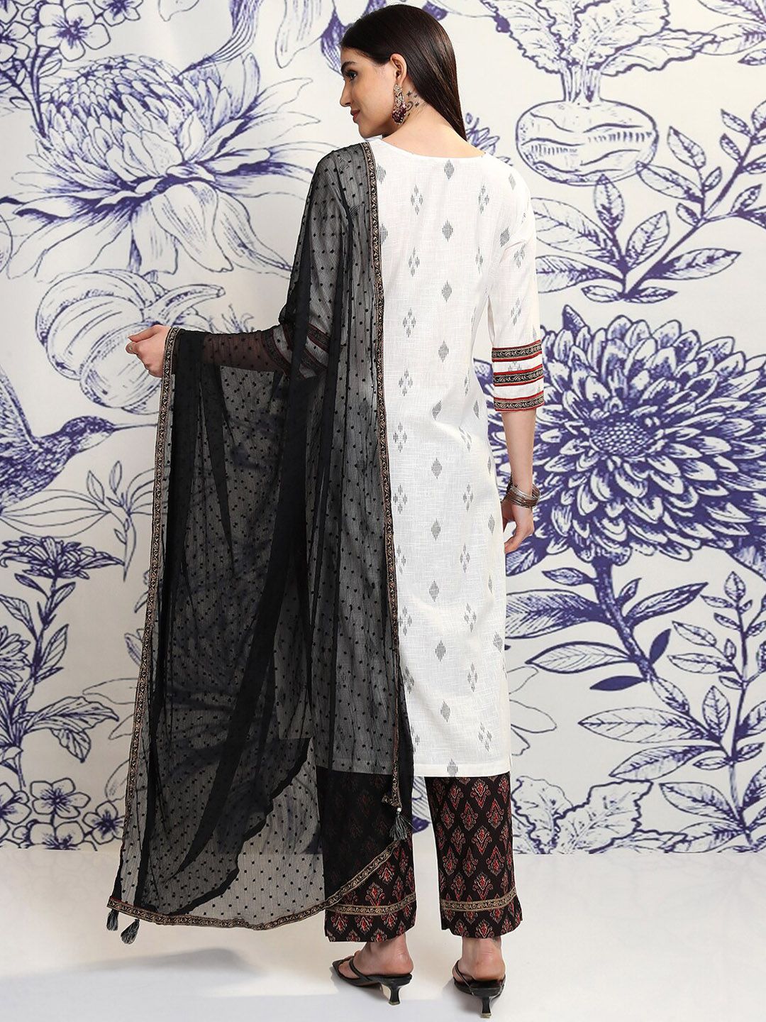 Vishudh Ethnic Motifs Embroidered Thread Work Pure Cotton Kurta with Trousers & Dupatta