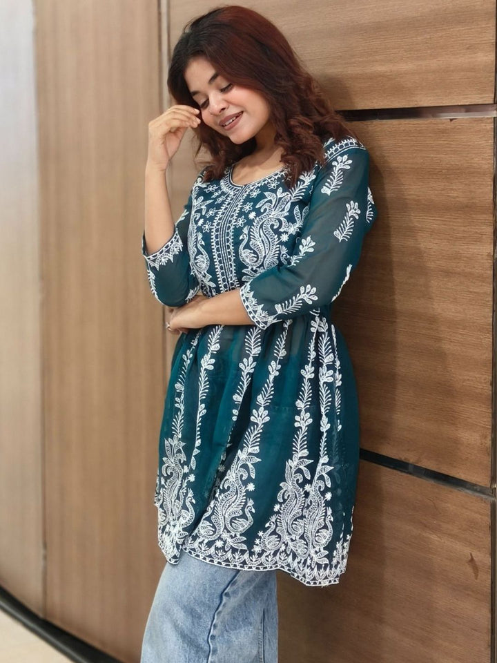 KALINI Women Ethnic Motifs Embroidered Chikankari Kurti