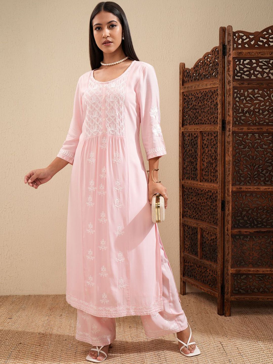 Vishudh Ethnic Motifs Embroidered Thread Work Straight Kurta With Palazzos