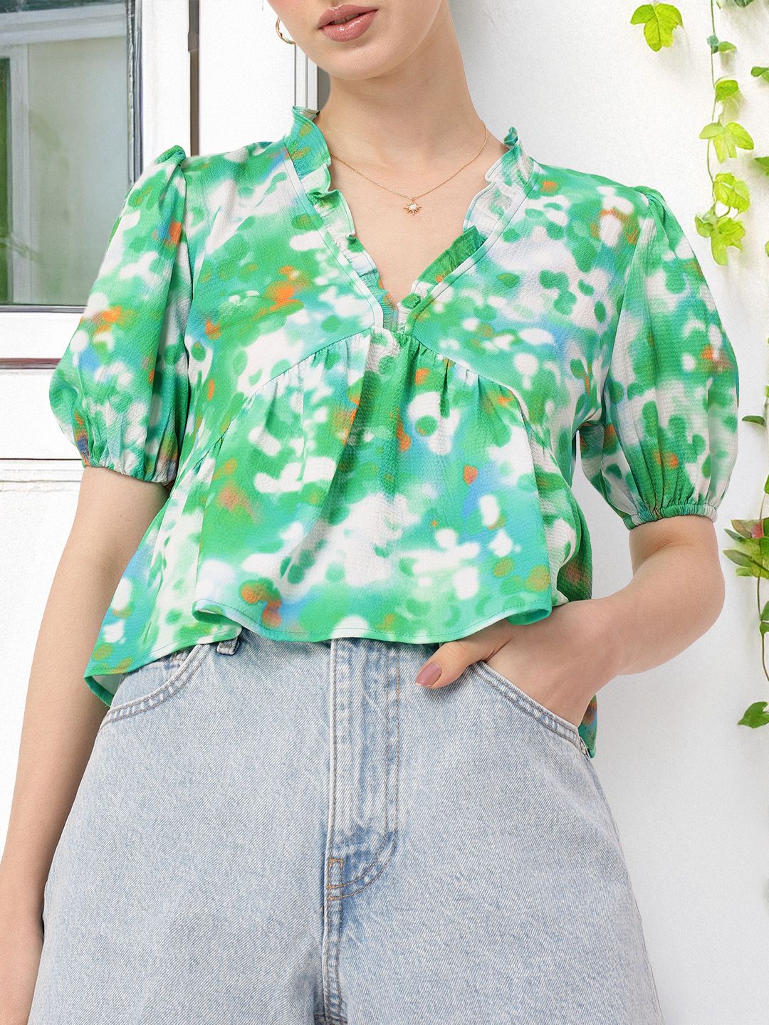 DressBerry Girly Charm Puff Sleeves Gathers Printed A-Line Crop Top