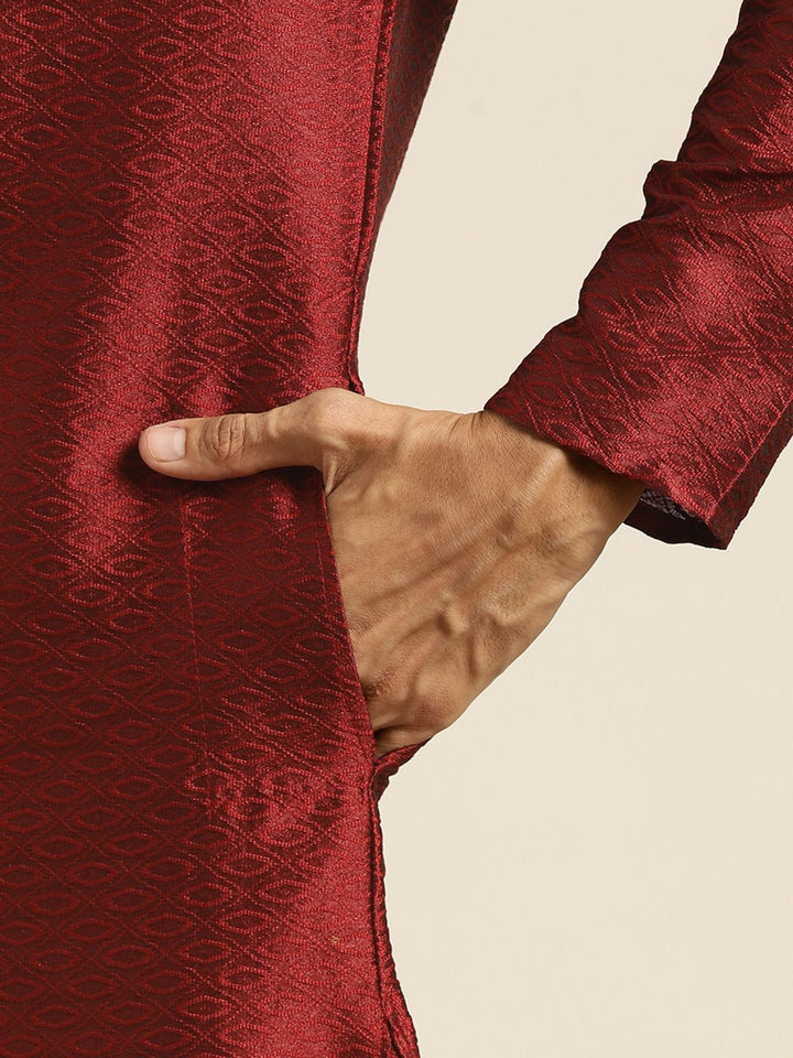 SOJANYA Men Maroon Woven Design Kurta