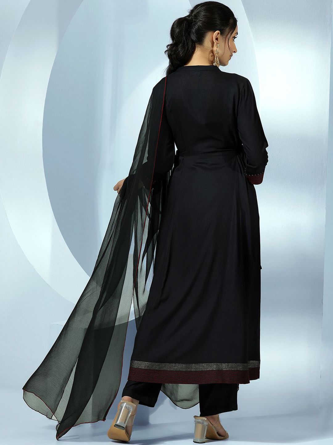Libas Women Embroidered Thread Work Pure Cotton Kurta with Trousers & With Dupatta
