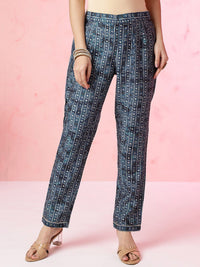 Motif etnik anouk dicetak Chanderi Silk Kurta dengan seluar & dengan Dupatta