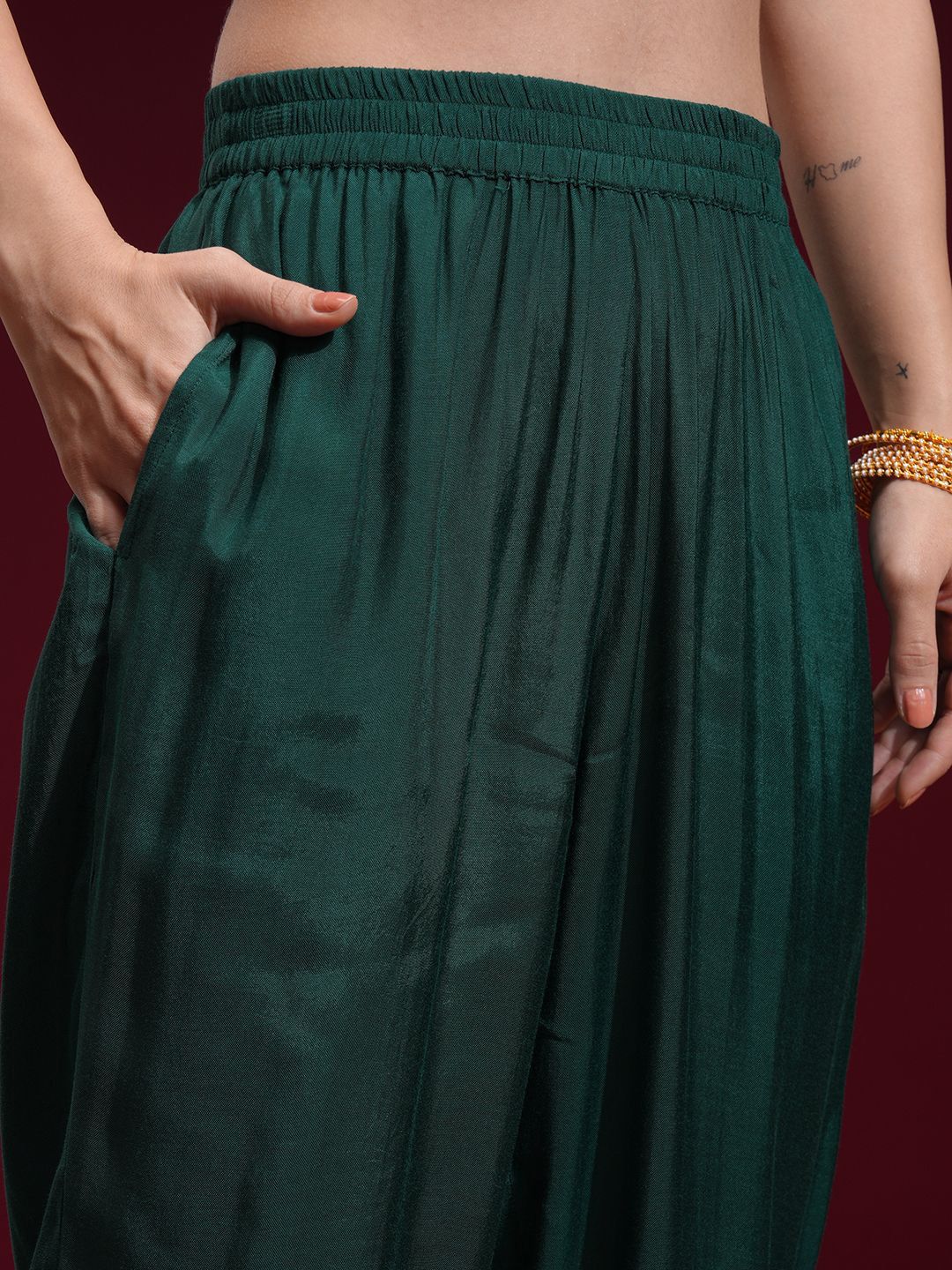 Vishudh Women Embroidered Kurta with Pant and Chinon Chiffon Dupatta