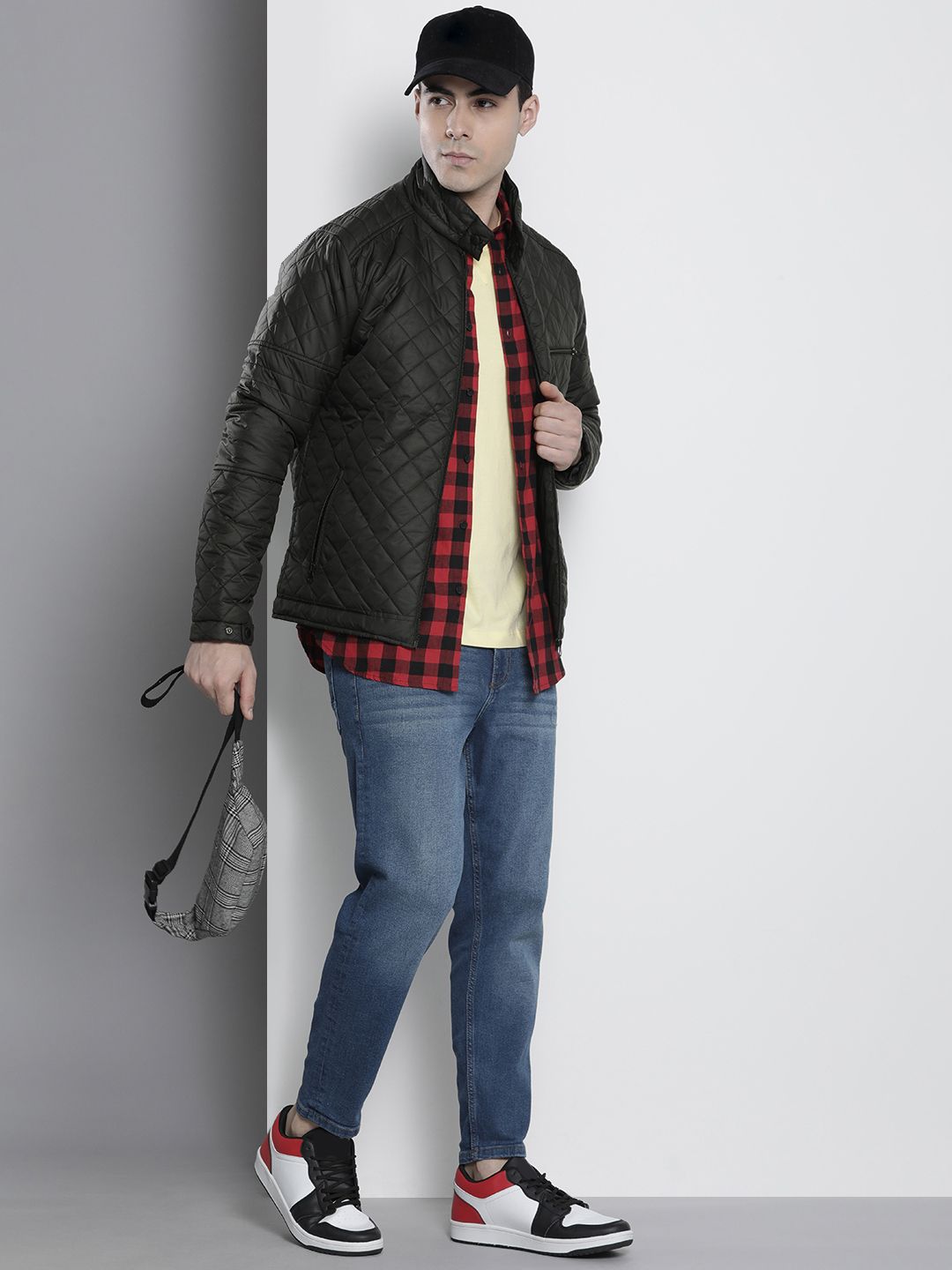 The Indian Garage Co Men Slim Fit Zip-Front Puffer Jacket with Insert Pockets