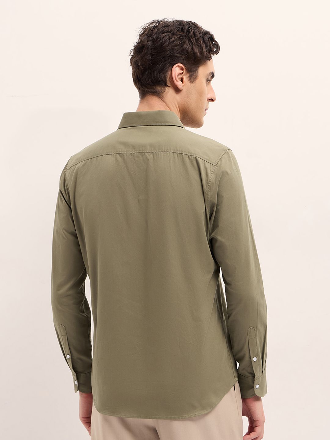 THE BEAR HOUSE Men Spread Collar Solid Cotton Casual Shirt