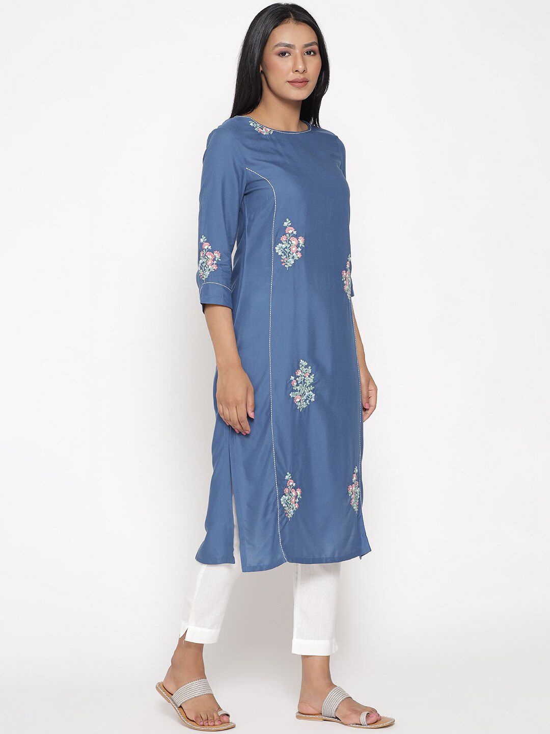W Women Floral Embroidered Kurta