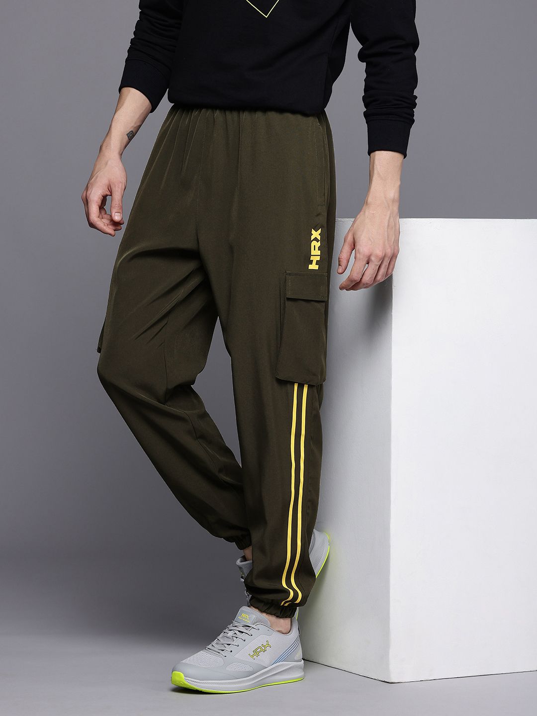 HRX by Hrithik Roshan Men Relaxed Fit Joggers