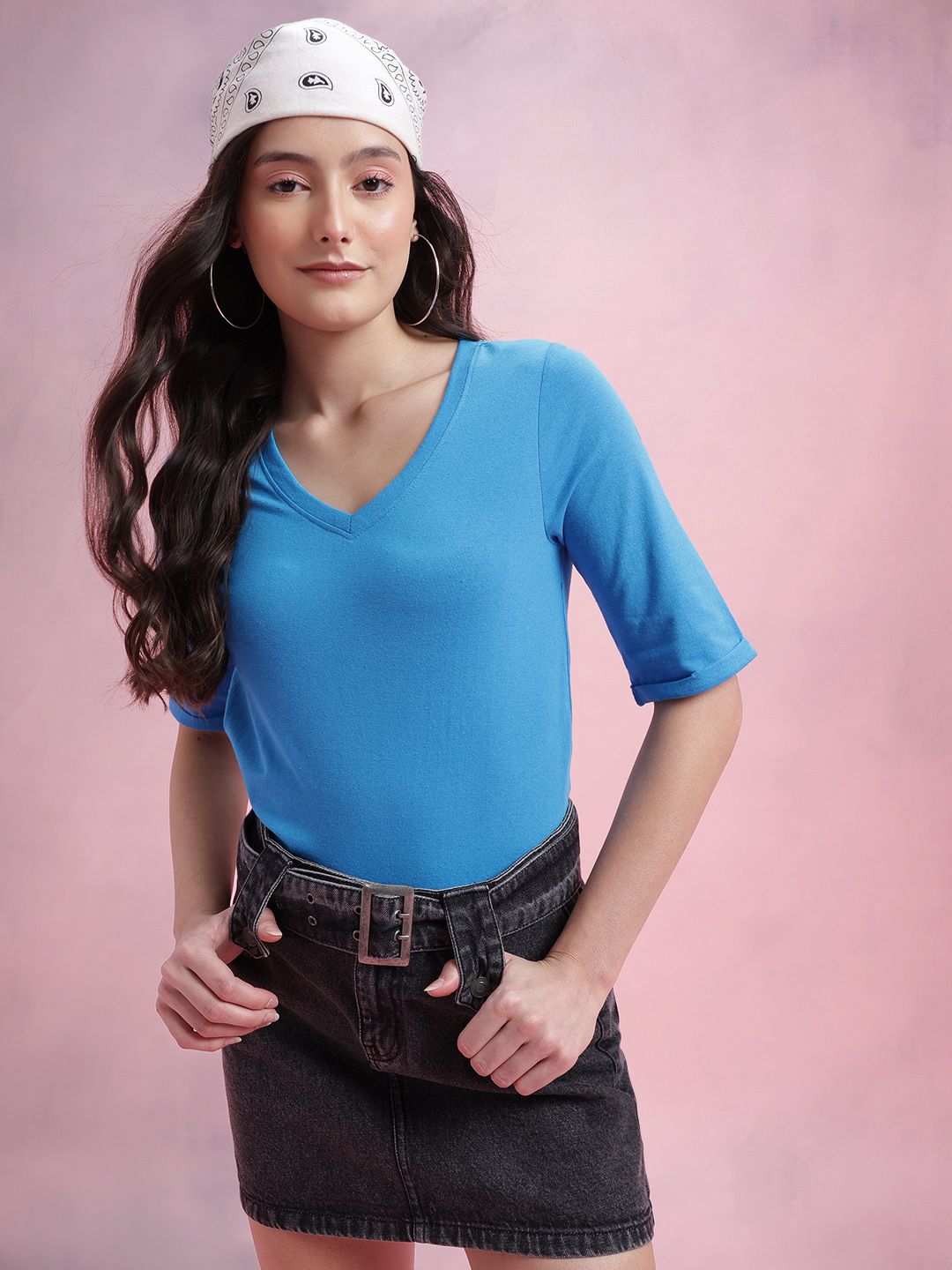 DressBerry V-Neck Regular Fit T-shirt