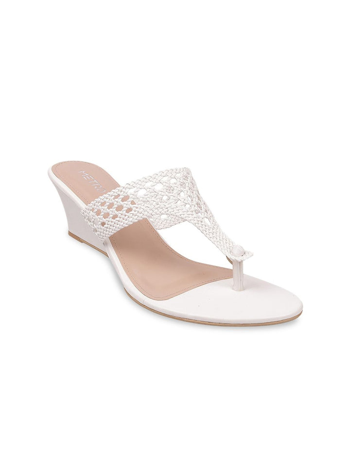 Metro Women White Wedge Heels