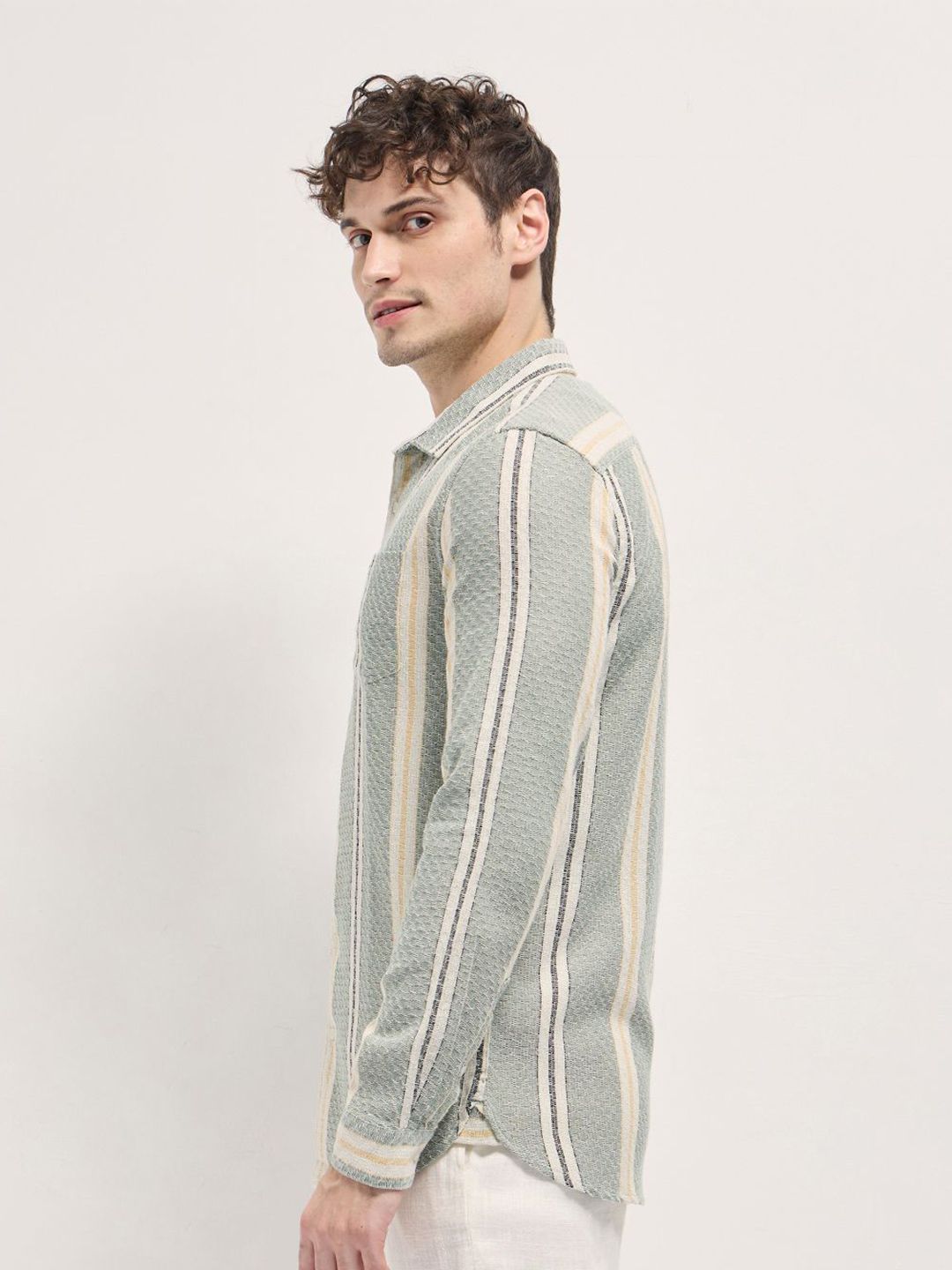 THE BEAR HOUSE Men Striped Spread Collar Slim Fit Casual Shirt
