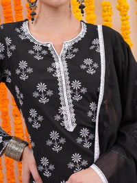 Vishudh Black Floral Embroidered Pure Cotton Straight Kurta with Trousers