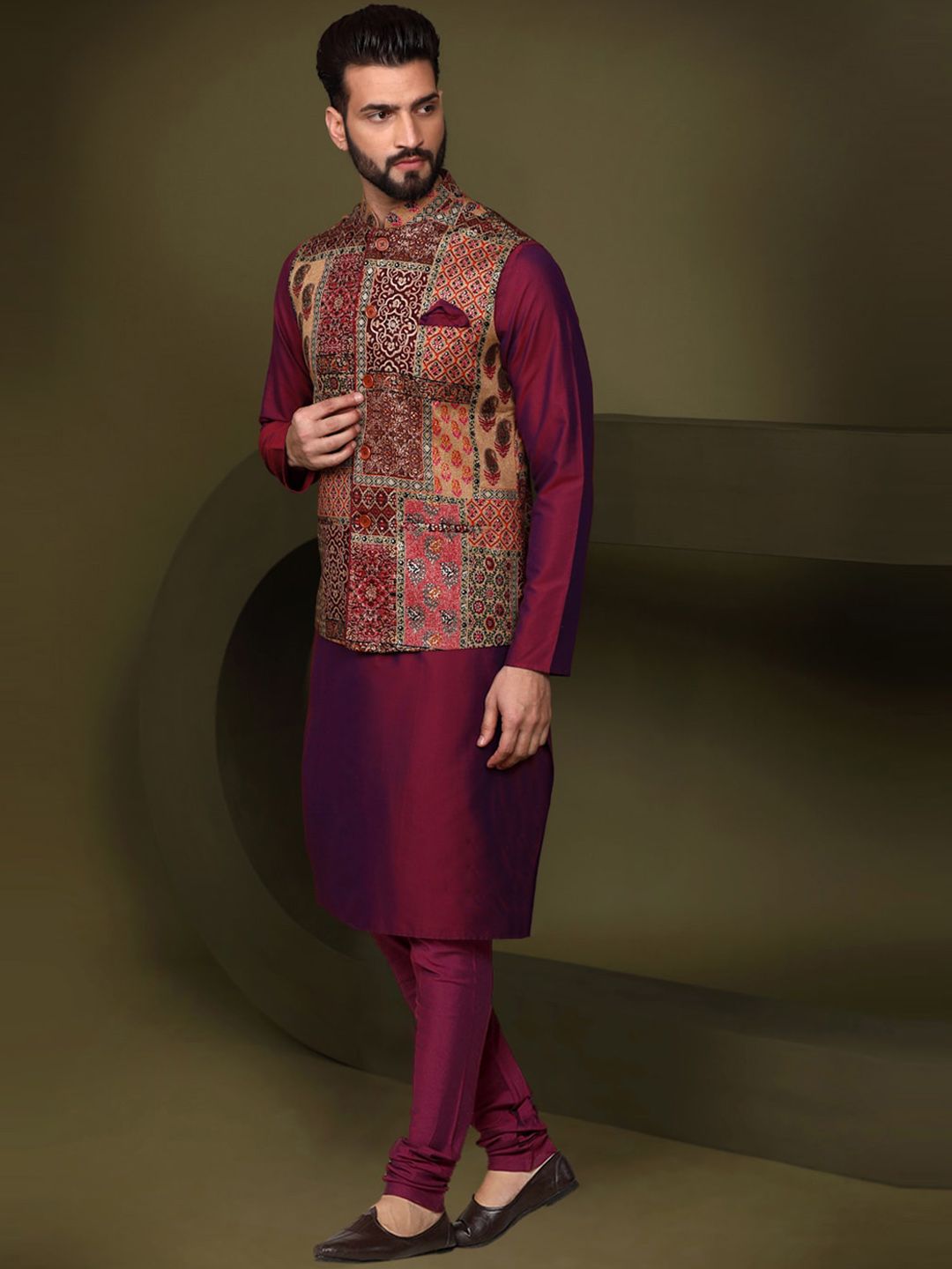 KISAH Mandarin Collar Straight Kurta With Churidar & Nehru Jacket