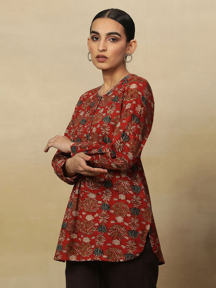W Red Floral Printed Pure Cotton Straight Kurti