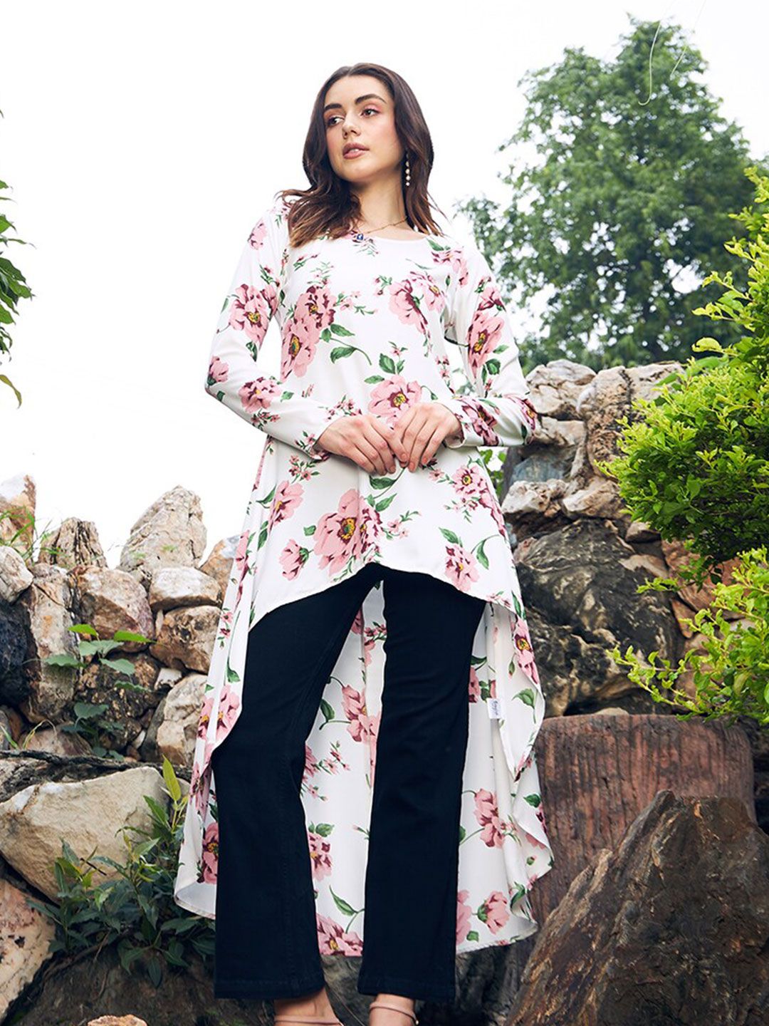 Berrylush White Floral Printed High-Low Longline Top