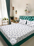 Myntra Elegant Homes White & Blue Floral 300 TC King Cadar dengan 2 Sarung Bantal