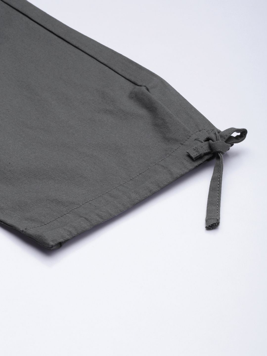 The Indian Garage Co Loose Fit Cargos Trousers