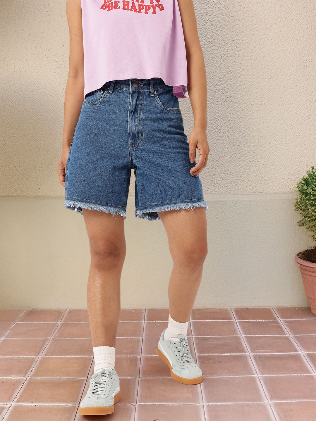 DressBerry Women Urban Cool Frayed Denim Shorts