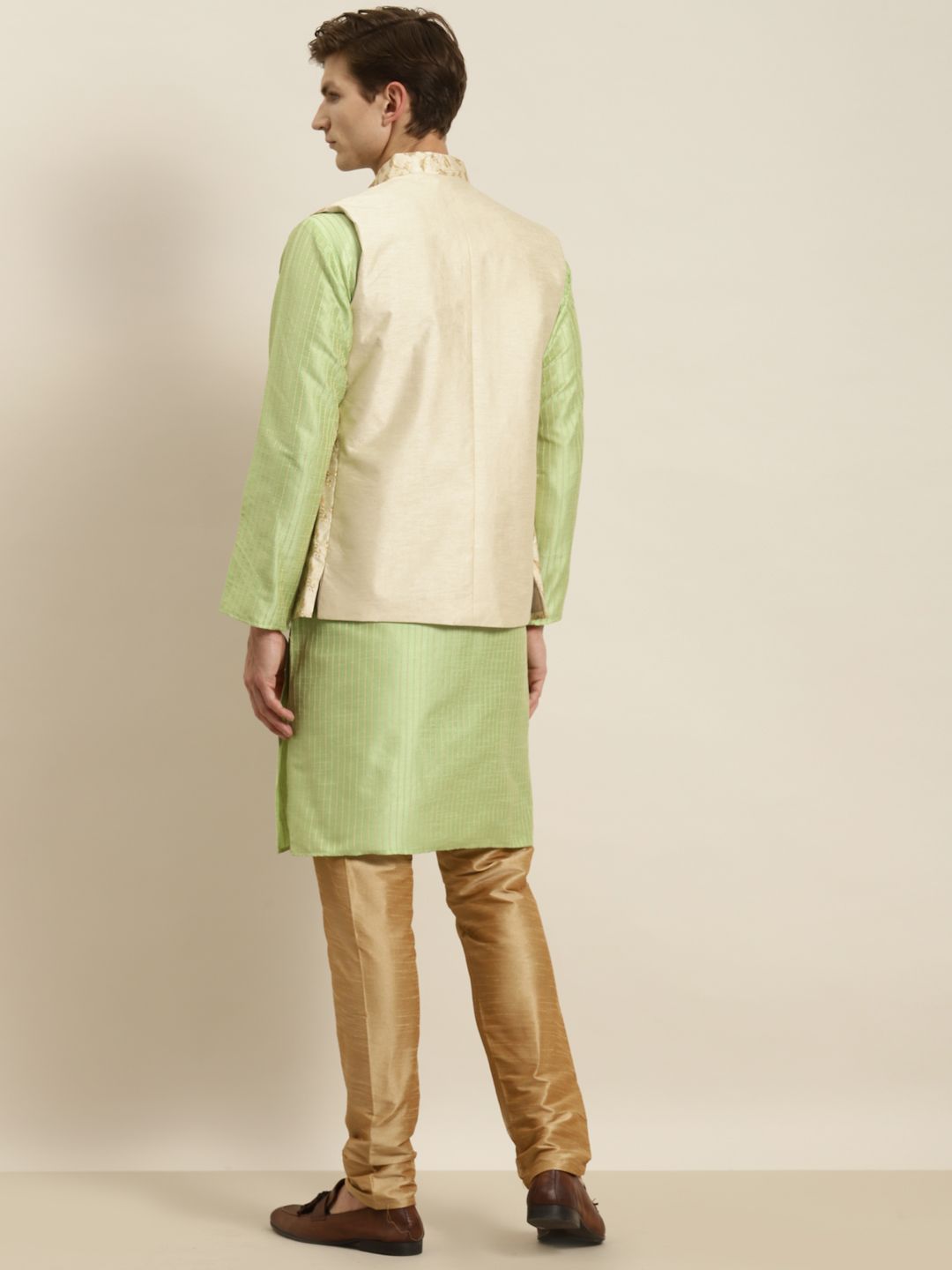 SOJANYA Men Green Striped Kurta with Churidar & Nehru Jacket