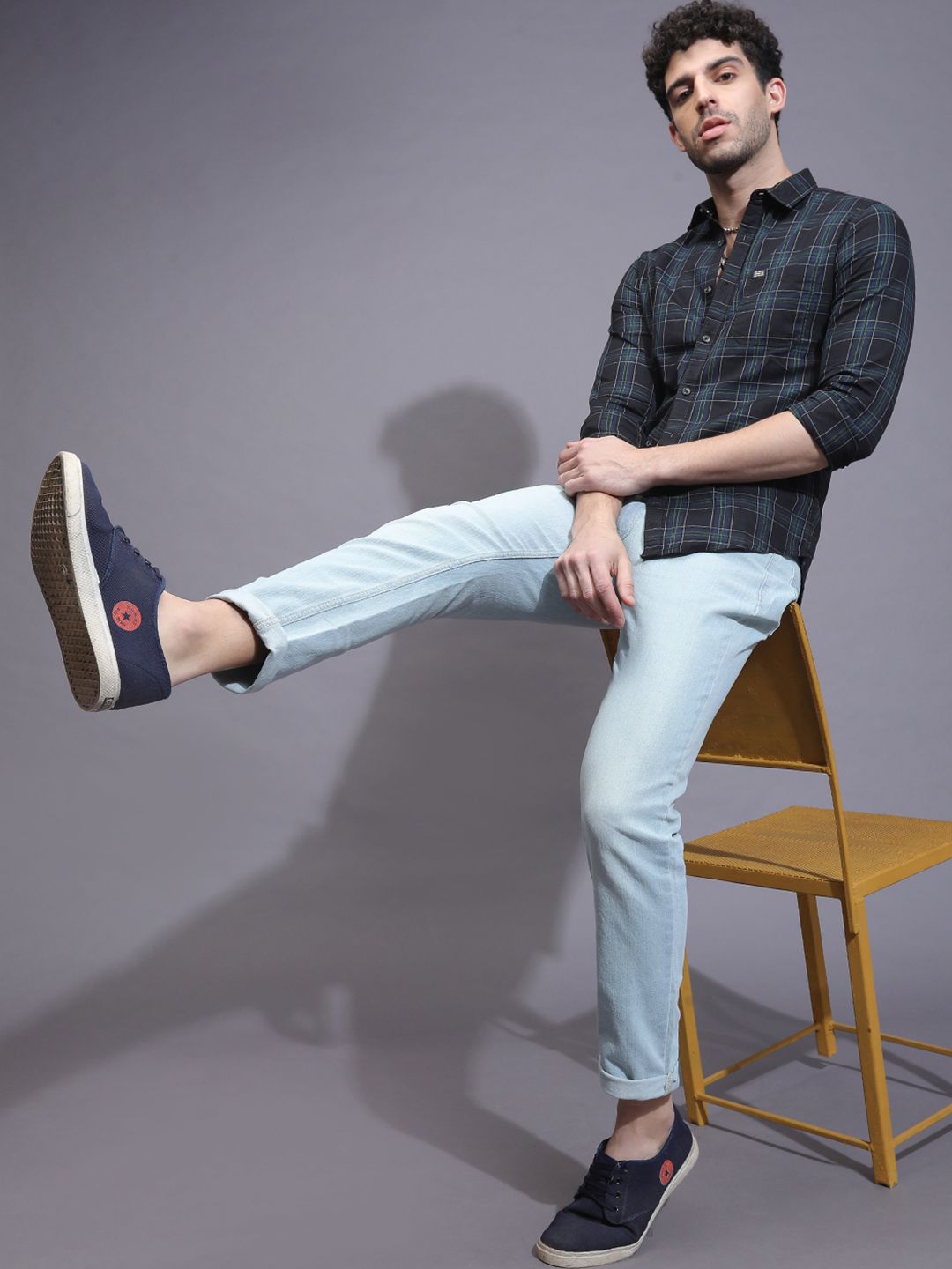 The Indian Garage Co Men Blue Slim Fit Low-Rise Clean Look Stretchable Jeans