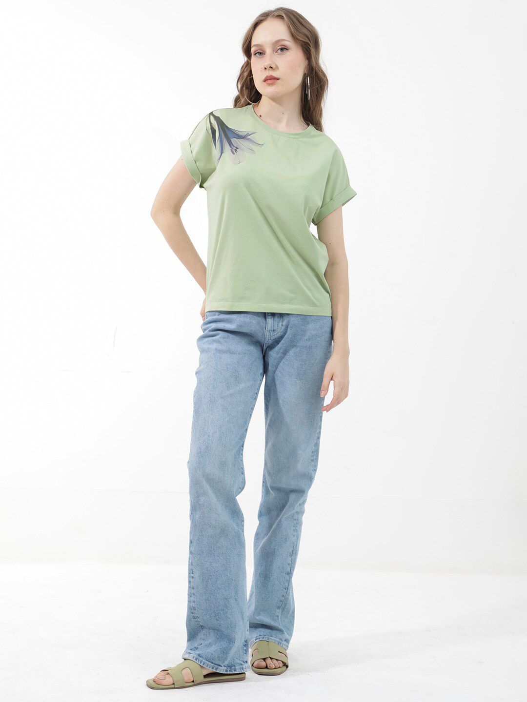 RAREISM Women V-Neck T-shirt