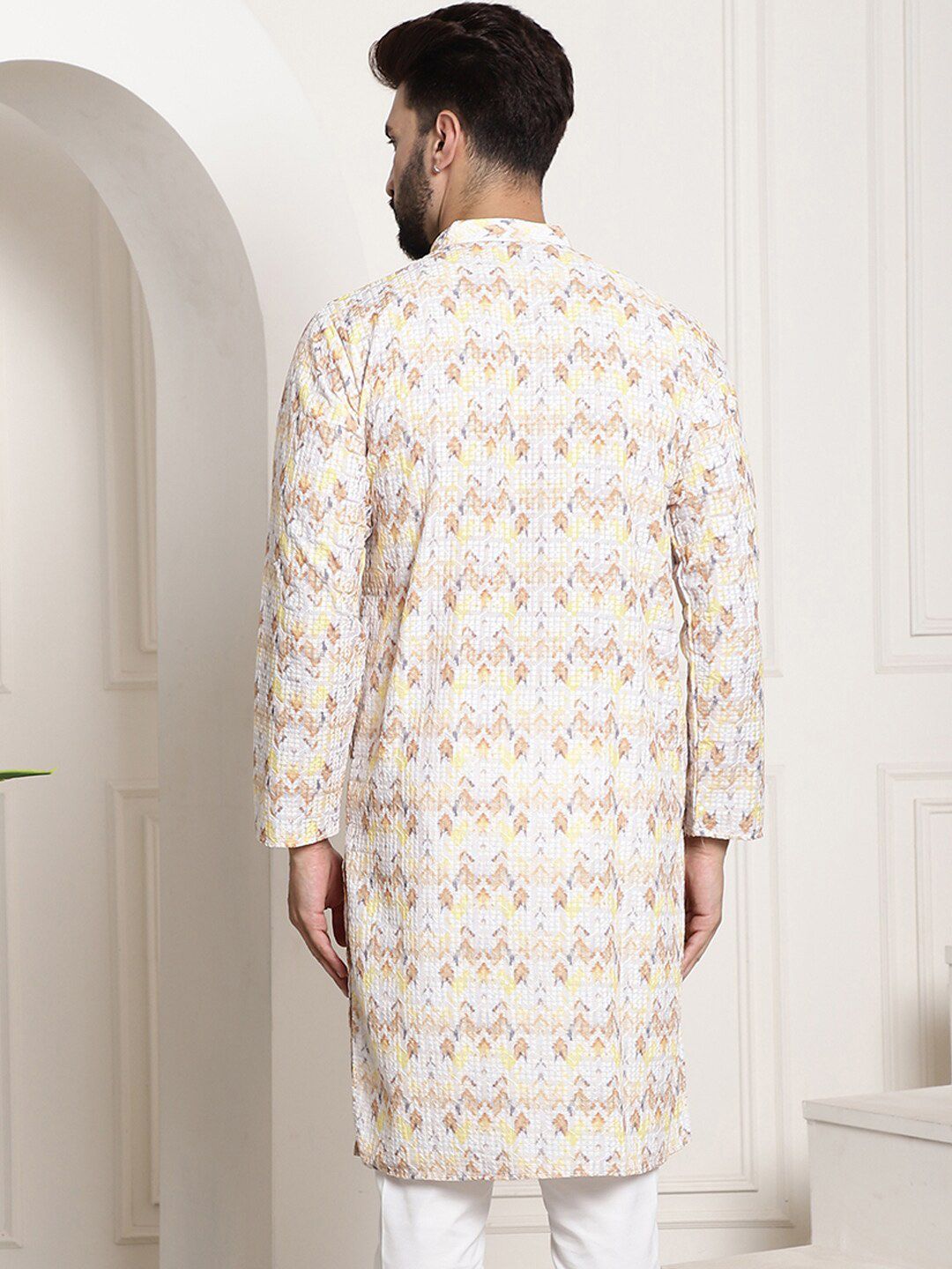 SOJANYA Floral Printed Mandarin Collar Kurta