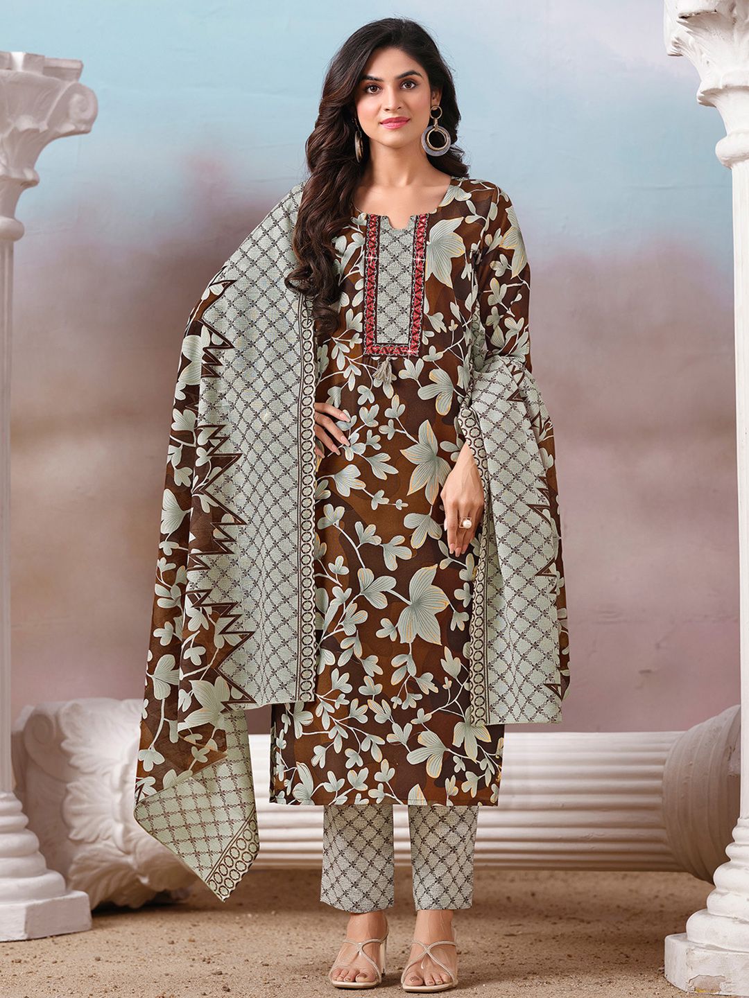 Varanga Women Floral Printed Regular Kurta with Trousers & With Dupatta
