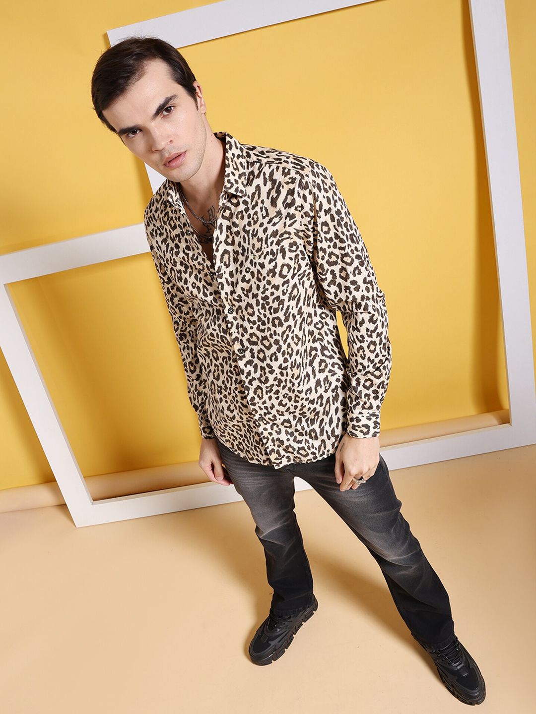 The Indian Garage Co Slim Fit Animal Printed Pure Cotton Casual Shirt