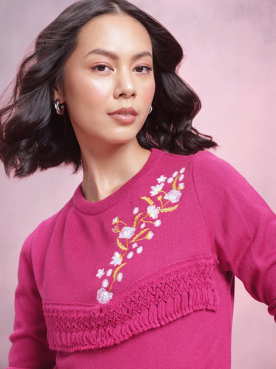 DressBerry Embroidered & Tassels Design Acrylic Pullover