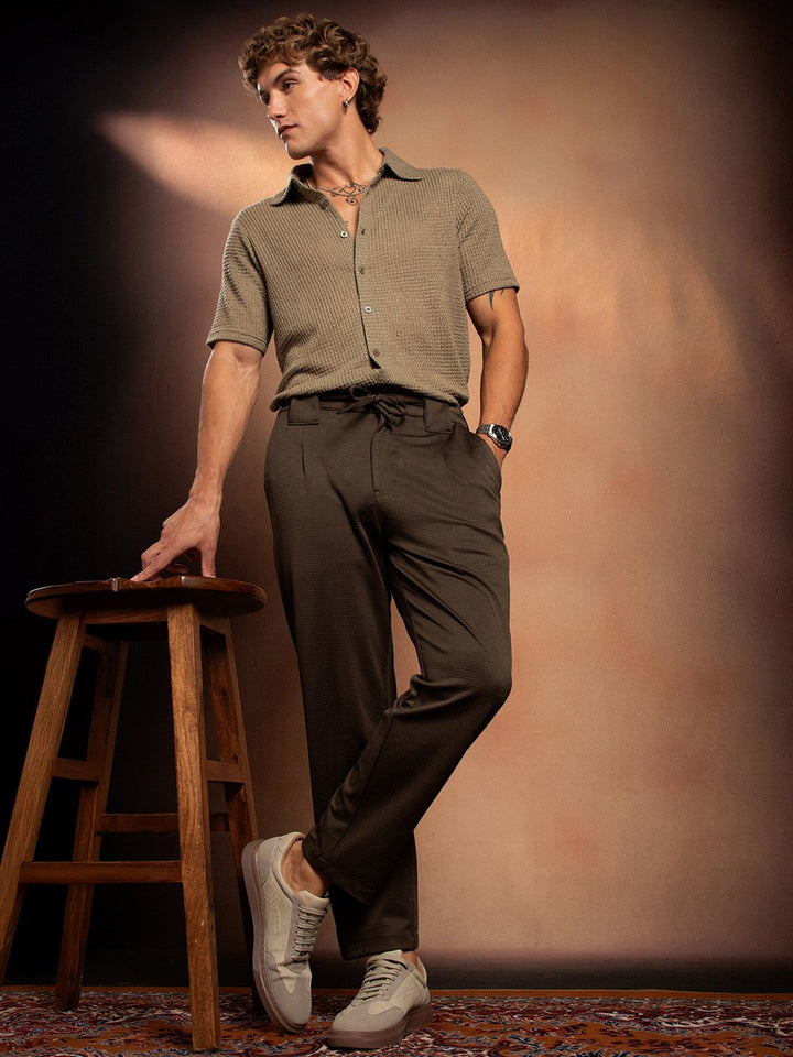 Campus Sutra Men Comfort Pleated Slim Fit Chinos