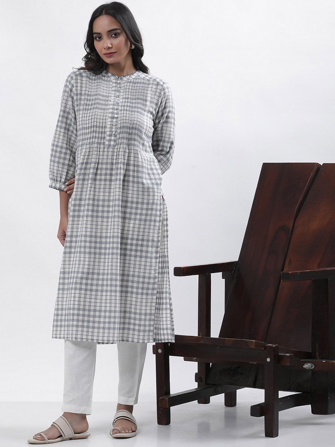 W Women Checked Mandarin Collar Kurta