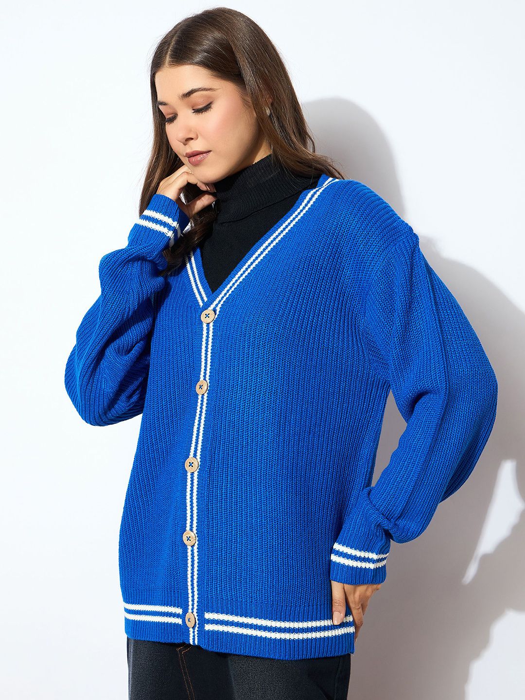 SASSAFRAS Women Round Neck Front-Open  Sweater