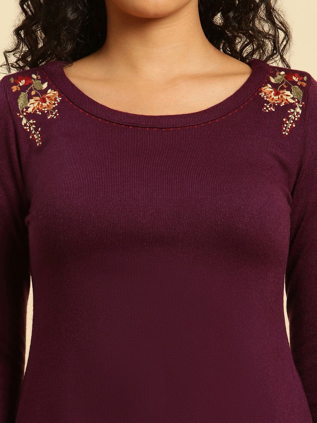 W Women Thread Work Kurta with Trousers
