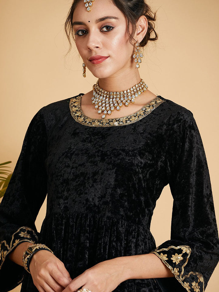 Shae by SASSAFRAS Black Empire Gotta Patti Velvet Kurta with Palazzos