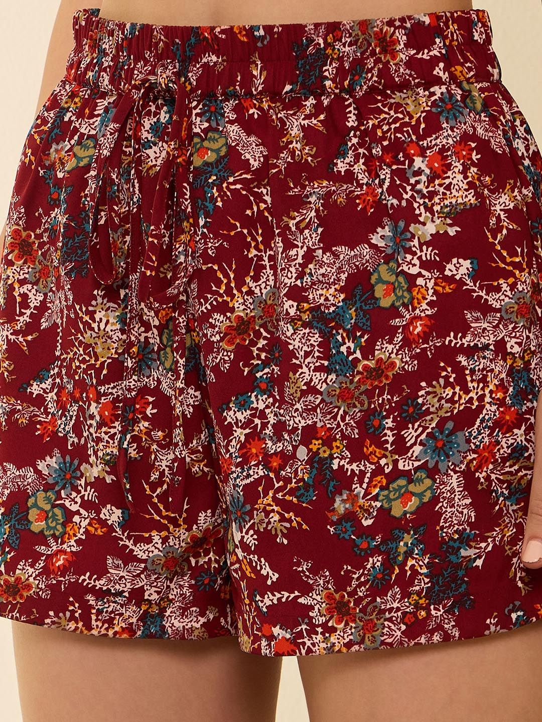 Berrylush Women Floral Printed High-Rise Shorts