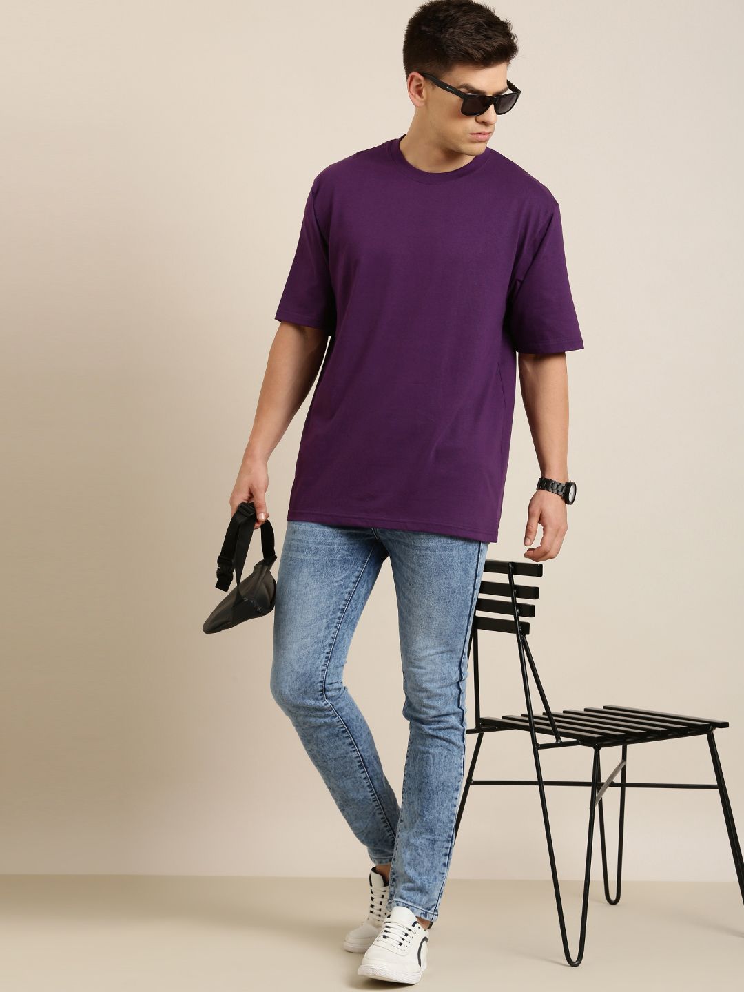 Difference of Opinion Men Solid Pure Cotton Drop-Shoulder Oversized Fit T-shirt