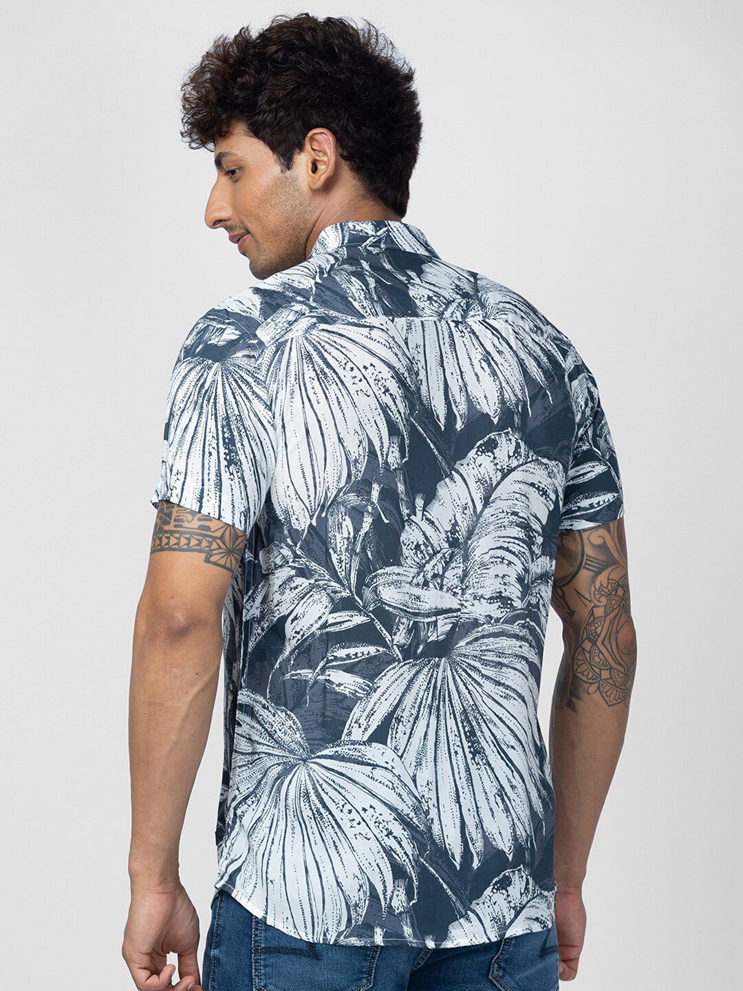 SPYKAR Men Slim Fit Floral Printed Casual Cotton Shirt