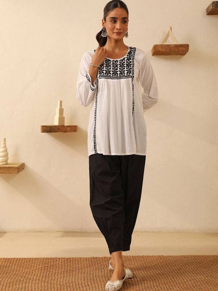 House of Chikankari Women white Cotton Chikankari Embroidered Top