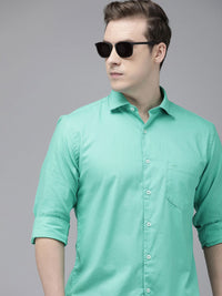Park Avenue Pure Cotton Solid Slim Fit Casual Shirt