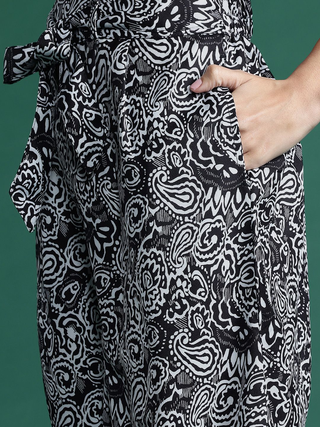 DressBerry Women Ethnic Motifs Printed Smocked Top with Trousers Co-Ord Set